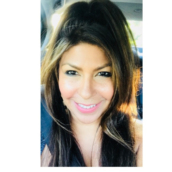 Meet your Posher, Lucia - Picture 1 of 1